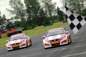 Honda Yuasa Racing takes up the BTCC fight at Snetterton this weekend