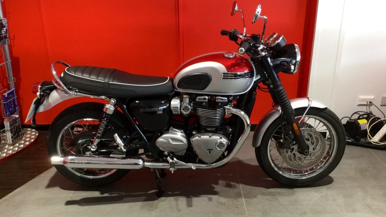 Used Triumph T120 Bonneville T120 Black Matt Premium Paint For
